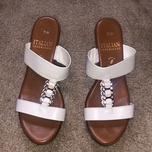 Italian shoemakers wedge sandal in white